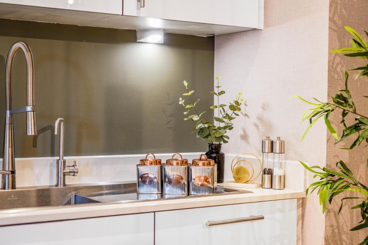 The Waterhouse Avenue By Kandara 5 Star City Home In Μέιντστοουν Εξωτερικό φωτογραφία